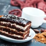 Image of a beautifully decorated cake showcasing the best ways to decorate a cake