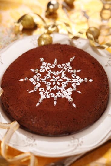 Fun and creative cake decorations brought to you by the playful chef