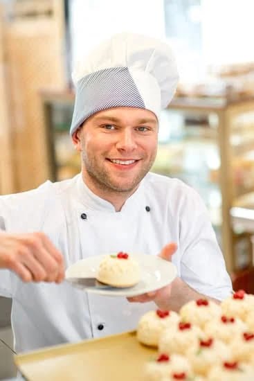 Cake Decorating School Dallas 1 Learn cake decorating techniques at our Dallas school - perfect for aspiring bakers!