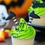 How to Decorate Cake Pops With White Chocolate How to Decorate Cake Pops with White Chocolate: Step-by-Step Tutorial