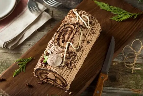 Gumdrop Cake Decorations 1 Gumdrops in various colors and shapes creatively arranged as colorful cake decorations