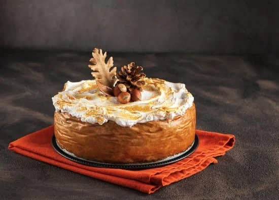 Vibrant cake decorating shops in Las Vegas offering exquisite designs and flavors