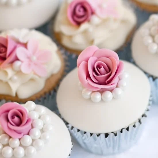 Various techniques and tools utilized in the art of cake decoration