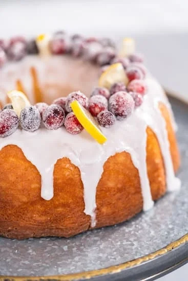 Variety of cake decorating supplies in Maidstone, Kent - perfect for all your baking needs!