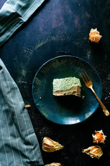 Colorful Dragon Ball cake decorations with Goku, Vegeta, and the Dragon Balls