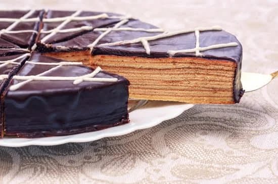 Winter Cake Decorating Ideas 1 Winter-themed cakes adorned with snowflakes, icicles, and seasonal decorations - decorating ideas for winter cake enthusiasts