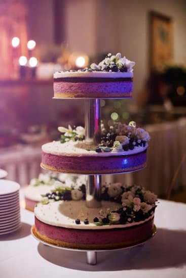 CAKE DECORATING BAGS TMP: Transparent disposable piping bags perfect for precise and creative cake decoration