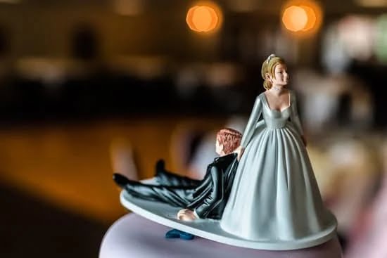 Cake Decoration Class 1 Learn the art of cake decoration in our interactive and fun Cake Decoration Class