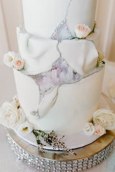 Shop high-quality cake decorating supplies in the Philippines for stunning cake creations