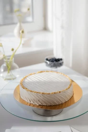 Creative and vibrant blueberry cake decorating ideas to inspire your next baking creation