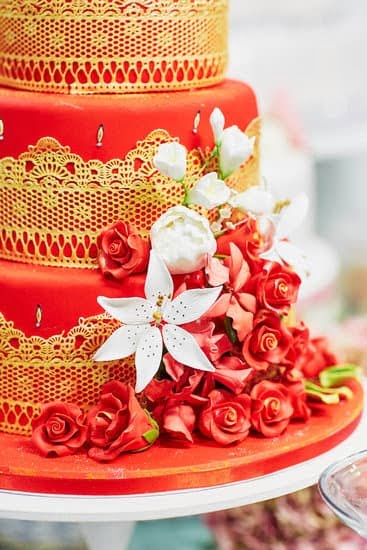 When Cake Decorating Fails 1 When Cake Decorating Fails - Ideas for fixing mistakes and creating stunning designs