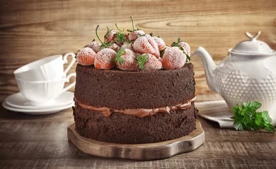 How to Make Cake Decorations With Whipped Cream 3 How to create cake decorations using whipped cream - step-by-step guide