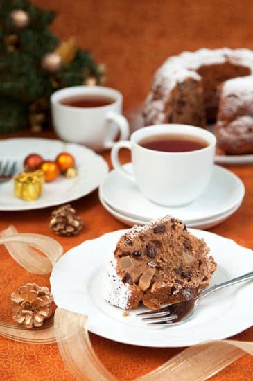 Carpenter Cake Decorations 1 Creative carpenter cake decorations made for woodworking enthusiasts