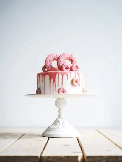 Unique Cake Decorating Techniques 1 Creative and innovative cake decorating techniques that will make your cakes stand out