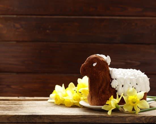 Diy Cake Decorating Ideas 1 Bakery confections showcasing easy-to-follow DIY cake decorating ideas in a step-by-step guide