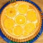 Cute summer cake decorating ideas: Colorful beach-inspired designs with fruity decorations and vibrant icing