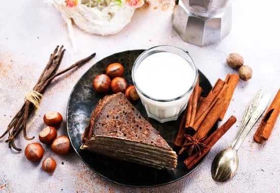 Get inspired with these easy chocolate birthday cake decorating ideas for a memorable celebration!