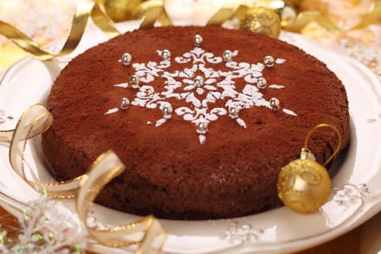 Cake Decorating Ideas for Gardeners 3 Vibrant garden-themed cake designs perfect for gardeners – creative cake decorating ideas!