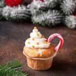 Bird cake decorating ideas: Creatively design cakes with edible bird-themed decorations!