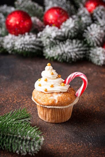 Bird Cake Decorating Ideas 3 Bird cake decorating ideas: Creatively design cakes with edible bird-themed decorations!