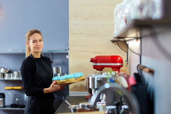 Best Professional Cake Decorating Turntable 1 Highly rated professional cake decorating turntable for the best cake decorating experience