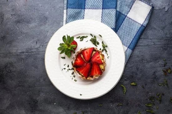 Cake Decorating Ideas for 25th Wedding Anniversary 3 Elegant cake with silver accents and intricate designs for a memorable 25th wedding anniversary celebration