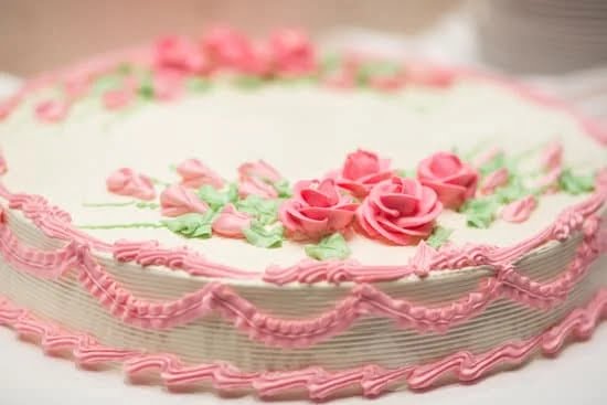 Cake Decorating Succulents 9 Close-up of beautifully decorated cake adorned with succulent-shaped fondant decorations