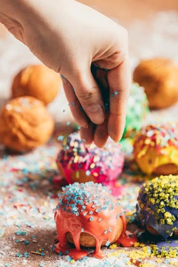 A new bakery showcases its specialty: a beautifully decorated sheet cake!