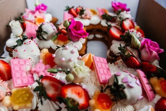 Amazon Cake Decorating Letters 7 Amazon Cake Decorating Letters for adding personalized messages and designs to your delicious creations