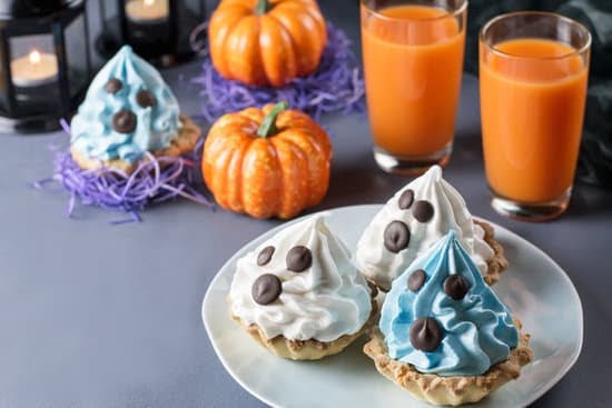 Carnival Cake Decorating Ideas 1 Carnival-inspired cake decoration ideas with vibrant colors and creative designs