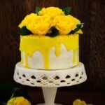 Black Glitter for Cake Decorating Black glitter for cake decorating adds a touch of elegance to your confectionary masterpieces