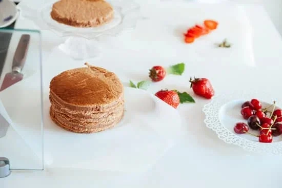 Assortment of Cake Decorating Supplies in Riyadh: Find everything you need for beautiful cake designs!