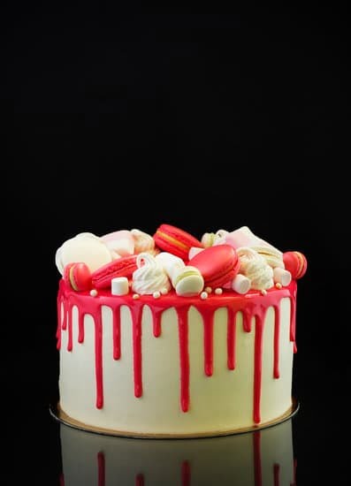 Cake Decorating Shop in Centerline Michigan 1 Vibrant cakes and supplies at our Cake Decorating Shop in Centerline, Michigan