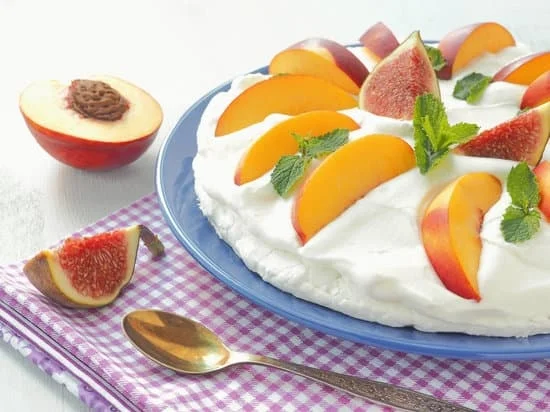 Colorful and festive Aloha cake decorations in vibrant tropical designs for a Hawaiian-themed celebration!