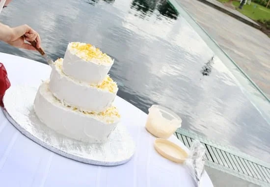 Bundt cake decorating tips: Expert advice and techniques for beautifully decorating bundt cakes