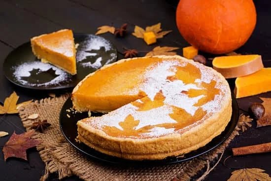 Captivating video showcasing an AMAZING CHOCOLATE CAKE DECORATING COMPILATION – irresistible treats created with finesse