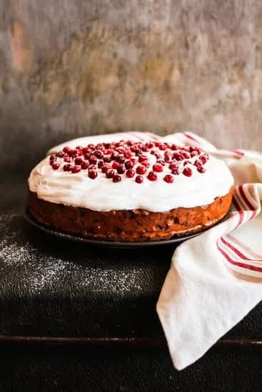 CAKE DECORATING CONTEST RUBRIC: Criteria for assessing cake designs in the competition
