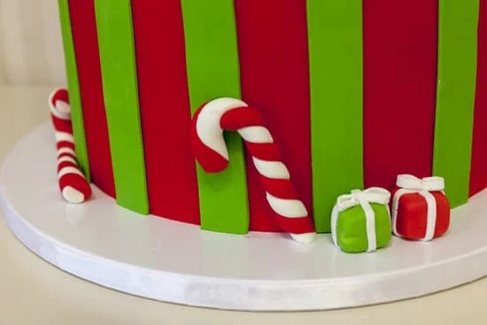 Vibrant and creative cake decorating services in Elizabethtown, KY - Unleash your cake fantasies!