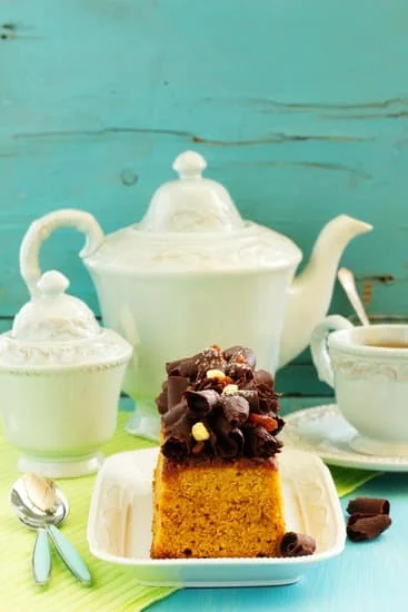 Delicious and artistic cake decorations await at our premier Karachi cake decorating shop