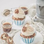 How to Decorate a Birthday Cake Without Icing Step-by-step guide: Decorating a birthday cake without icing, perfect for those with frosting allergies