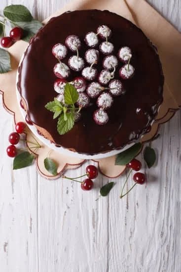 Cake Decorating Icing Tips Metal 3 Metal icing tips in various sizes for cake decorating - essential tools for bakers