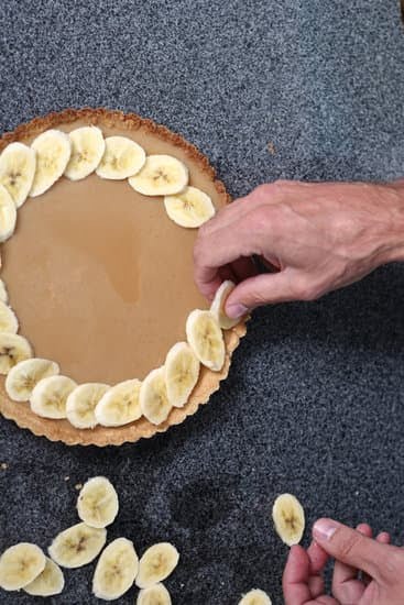 Cake Decorator Hourly Wage 5 Median hourly wage for cake decorator positions in various locations