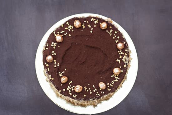 Professional Cake Decorating Tips 1 Image of professional cake decorating tips on display, perfect for creating beautifully decorated cakes