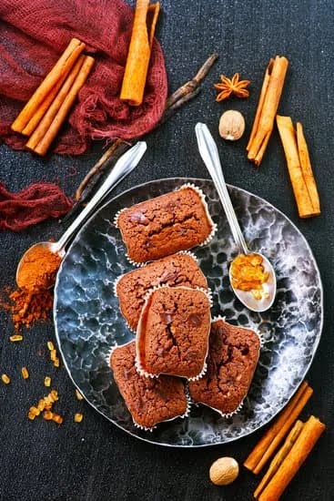 How Do I Use Fondant to Decorate a Cake 1 Step-by-step guide on how to use fondant to decorate a cake for beginners