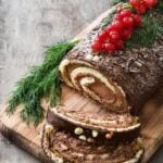 How to Decorate a Cake With Flowers Step-by-step guide on how to decorate a cake with flowers for beginners