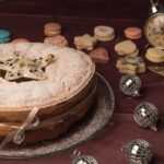 Step-by-step guide for beginner cake decorating with basic tools and techniques