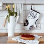 How To Decorate Cake with Fondant Icing: Step-by-step tutorial for beginners