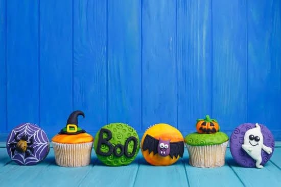 How to Decorate a Cake Table for Birthday Party 1 How to decorate a cake table for birthday party: fun, colorful, and festive cake display