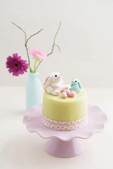 Can You Use Normal Paint Brushes for Cake Decorating 1 Using normal paint brushes for cake decorating can be effective for intricate designs and fine details