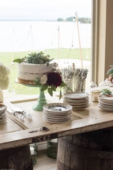 How Do You Stick Fondant Decorations to a Cake: Use Edible Glue for Secure Adhesion